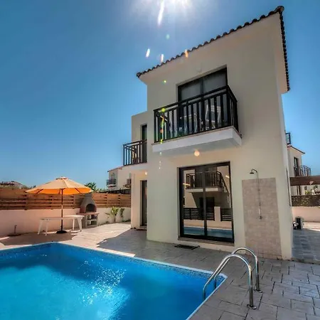 Villa Myron *